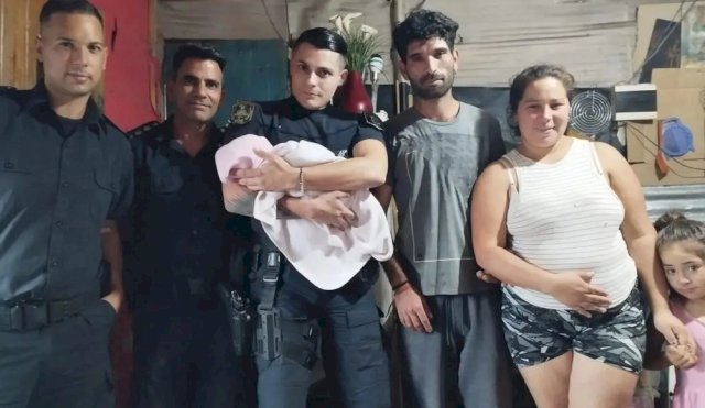 POLICIAS LA PLATA